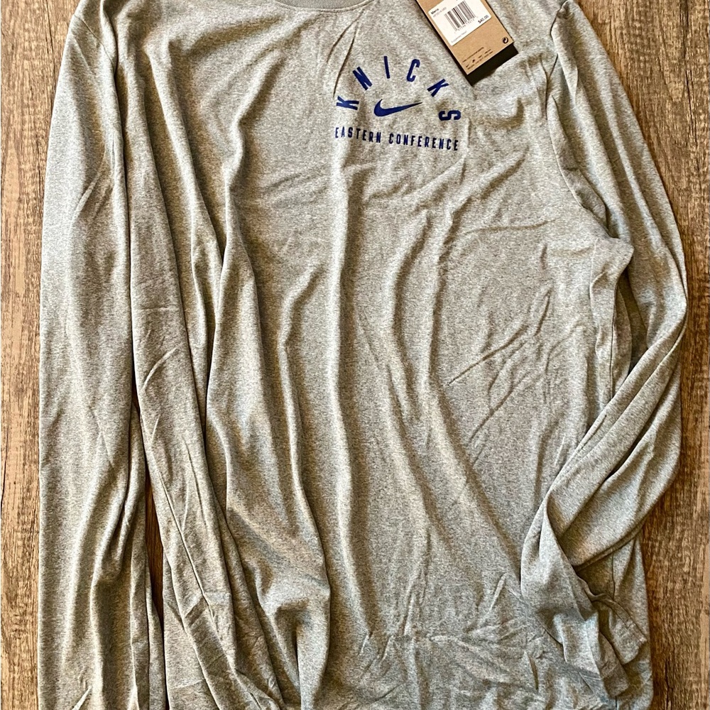 Nike NBA NY Knicks Gray Long Sleeve Shirt